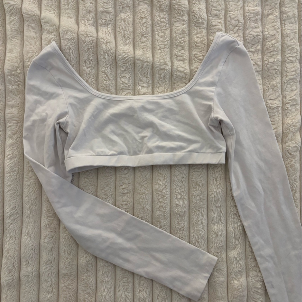 Garage cropped top